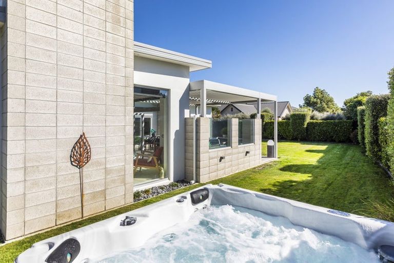 Photo of property in 101 Aston Drive, Waimairi Beach, Christchurch, 8083