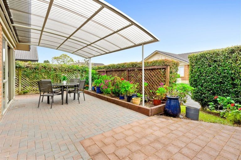 Photo of property in Waimanu Bay Village, 9/1 Piriti Drive, Te Atatu Peninsula, Auckland, 0610