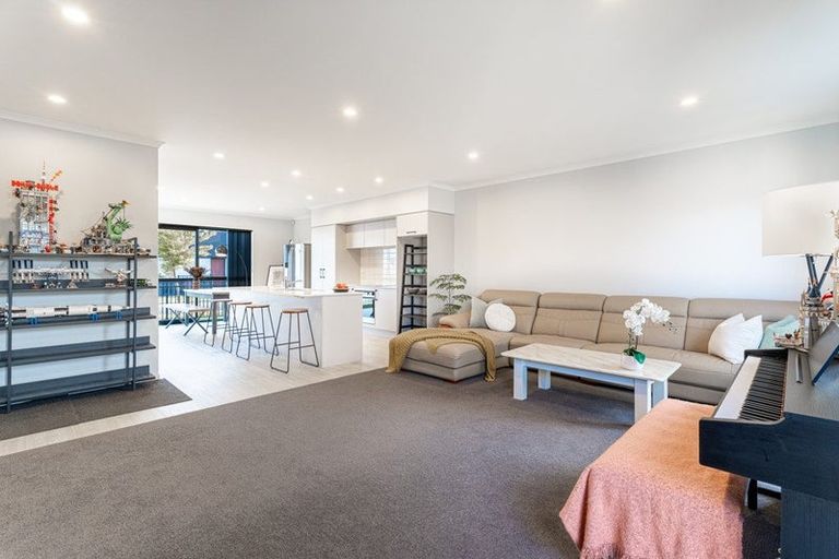 Photo of property in 20 George Square West, Wigram, Christchurch, 8025