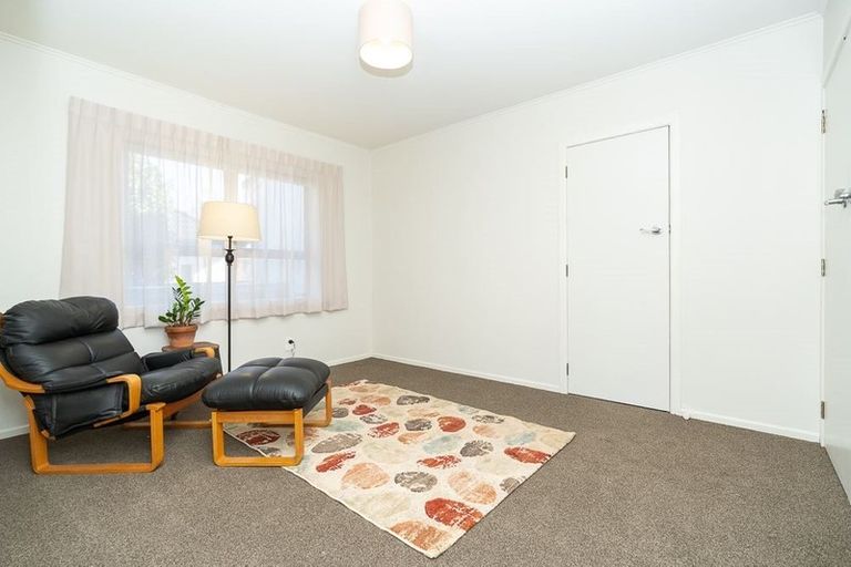 Photo of property in 24 Forest Lake Road, Forest Lake, Hamilton, 3200