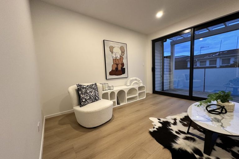 Photo of property in 2/379 Great South Road, Papatoetoe, Auckland, 2025