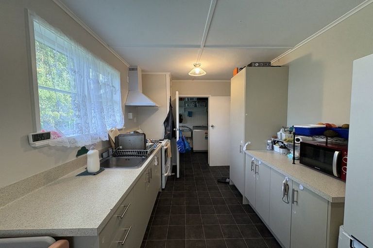 Photo of property in 92 Kowhai Street, Naenae, Lower Hutt, 5011