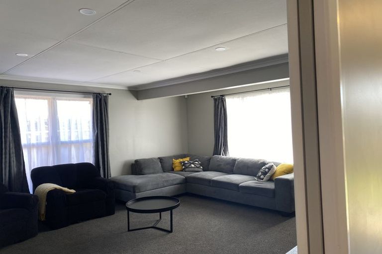 Photo of property in 48 Driver Crescent, Cannons Creek, Porirua, 5024