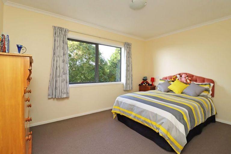 Photo of property in 11 Oakham Street, Hampden, 9410