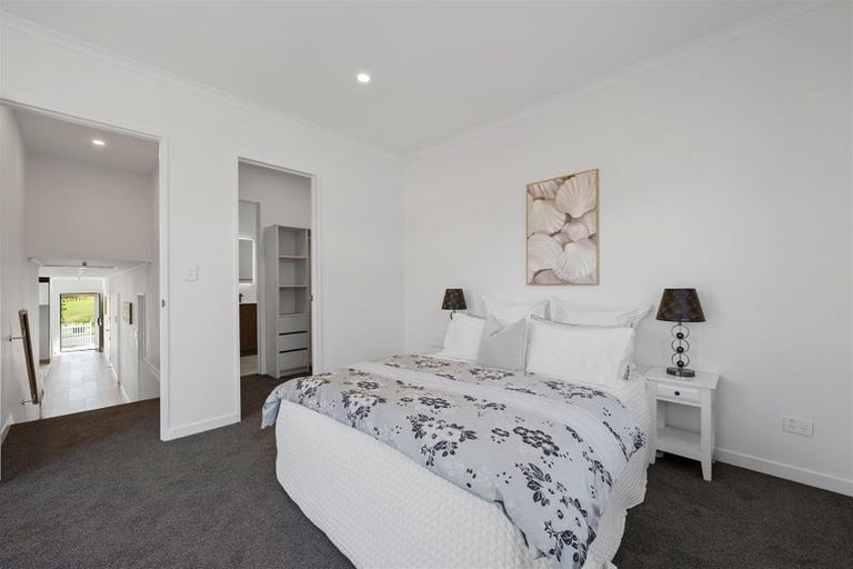Photo of property in 52 Whakairo Crescent, Gulf Harbour, Whangaparaoa, 0930