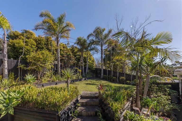 Photo of property in 9 Berne Place, Birkenhead, Auckland, 0626