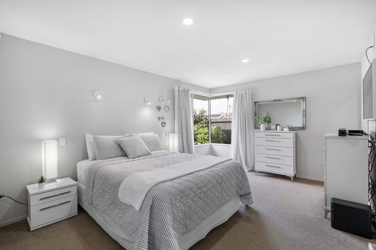 Photo of property in 30 Glasnevin Drive, Casebrook, Christchurch, 8051