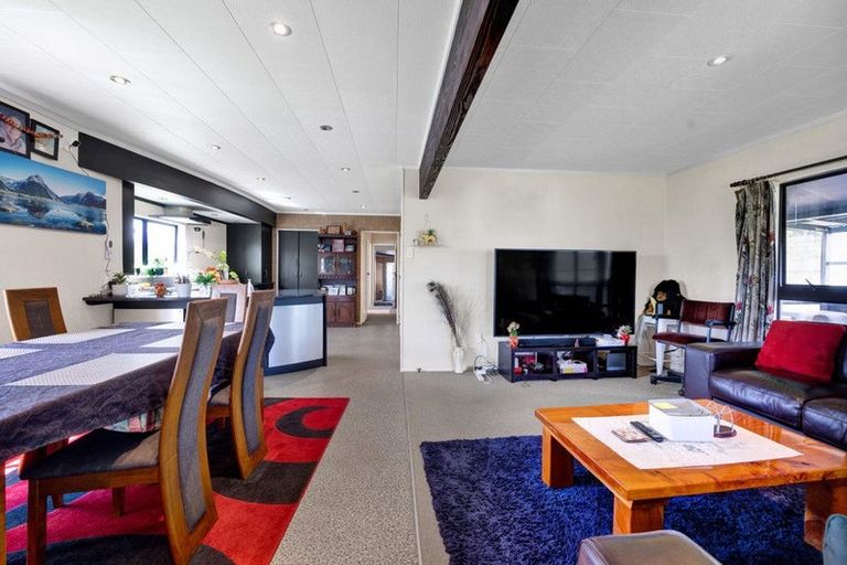 Photo of property in 16 Ropata Street, Hawera, 4610