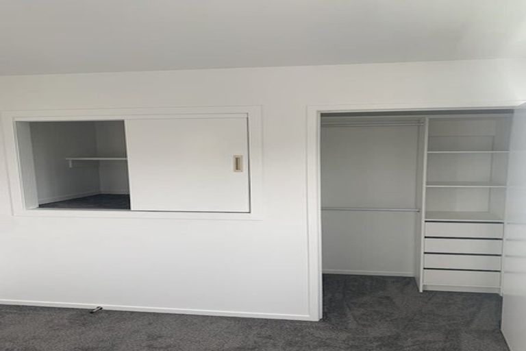 Photo of property in 1/2 Jadewynn Drive, Massey, Auckland, 0614