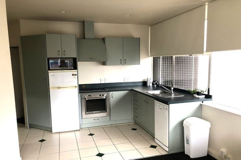 Photo of property in Terrace Tower Apartments, 126 The Terrace, Wellington Central, Wellington, 6011