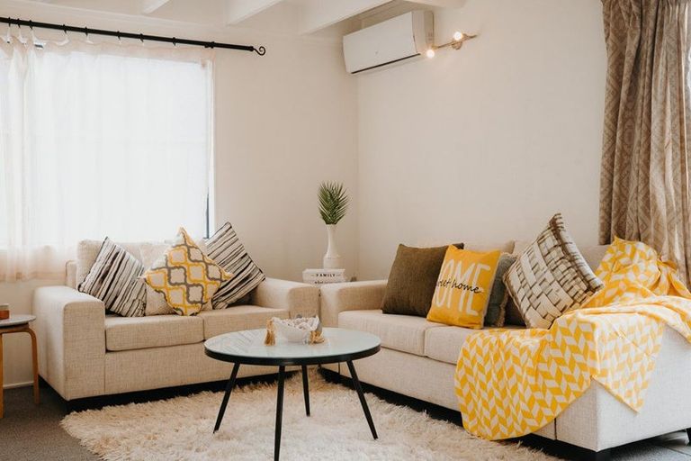 Photo of property in 1/147 Spinella Drive, Bayview, Auckland, 0629