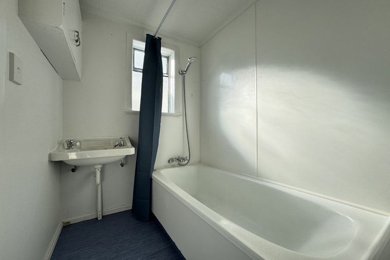 Photo of property in 19 Yale Road, Mount Cook, Wellington, 6021