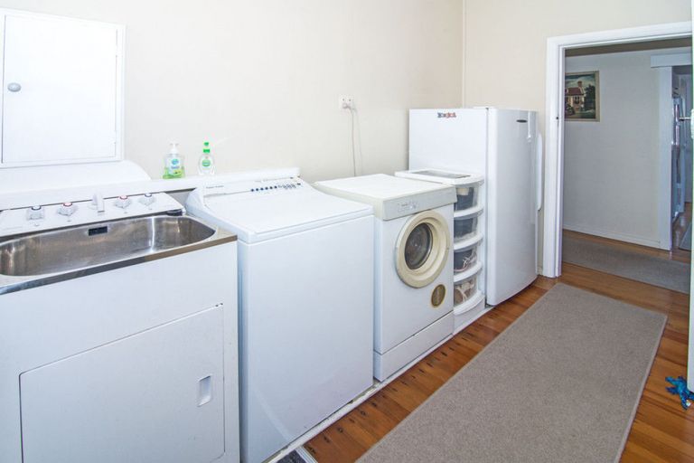 Photo of property in 77 High Street, Island Bay, Wellington, 6023