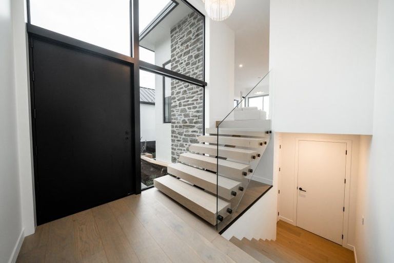 Photo of property in 3 Seymour Street, Gore, 9710