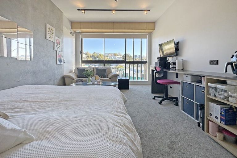 Photo of property in Vedado Apartments, 208/41u Hopper Street, Mount Cook, Wellington, 6011
