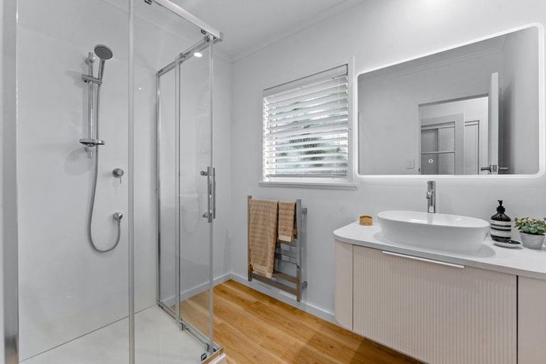 Photo of property in 1/18 Shakespeare Road, Milford, Auckland, 0620