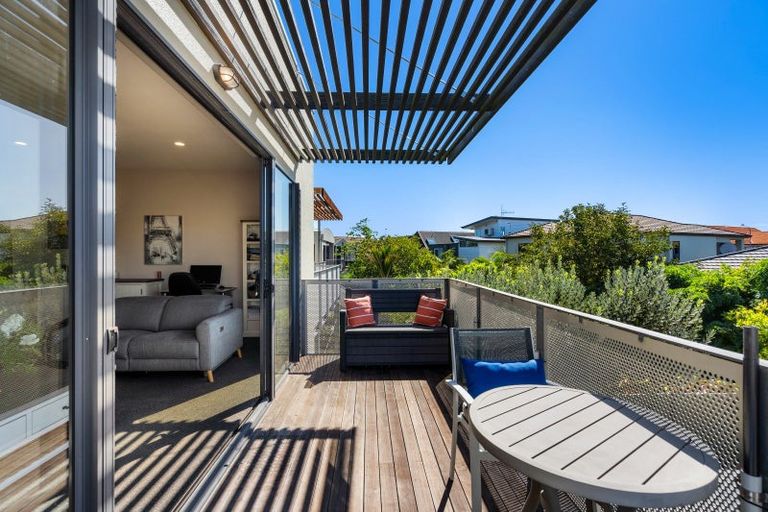 Photo of property in 15 Barry Street, Ahuriri, Napier, 4110