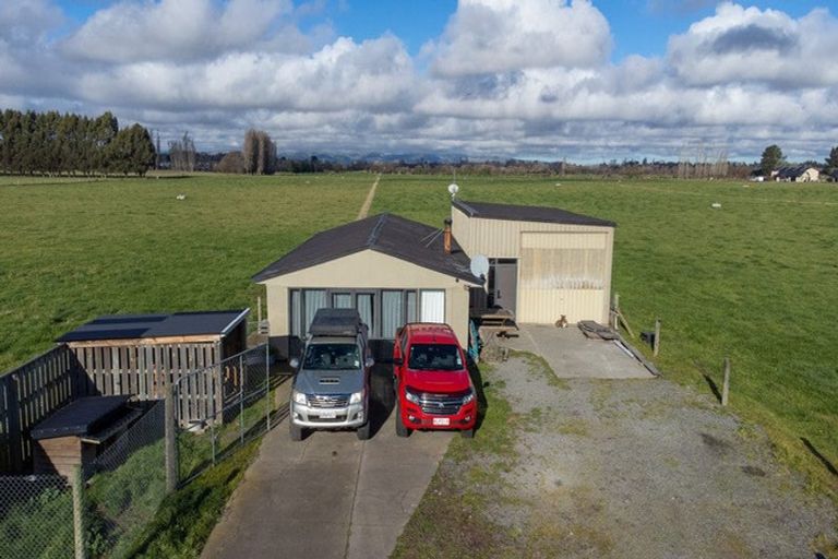 Photo of property in 585 Coutts Island Road, Coutts Island, Christchurch, 7670