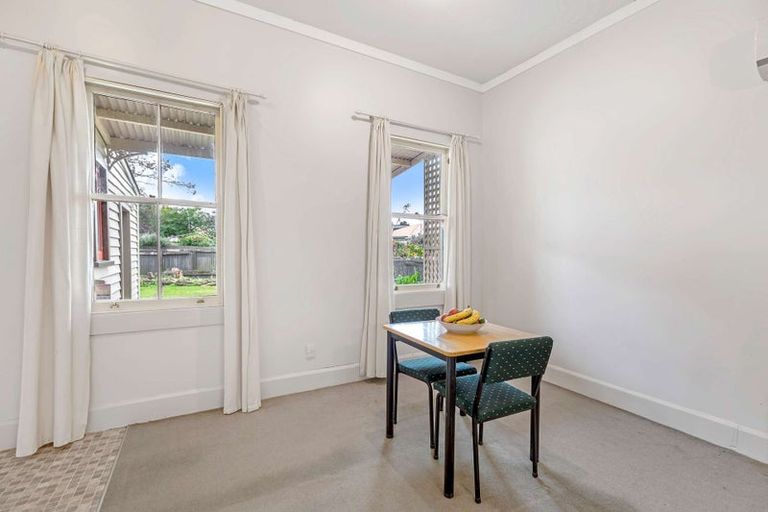 Photo of property in 127 Linton Street, West End, Palmerston North, 4410