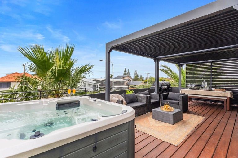 Photo of property in 1174 Papamoa Beach Road, Papamoa Beach, Papamoa, 3118