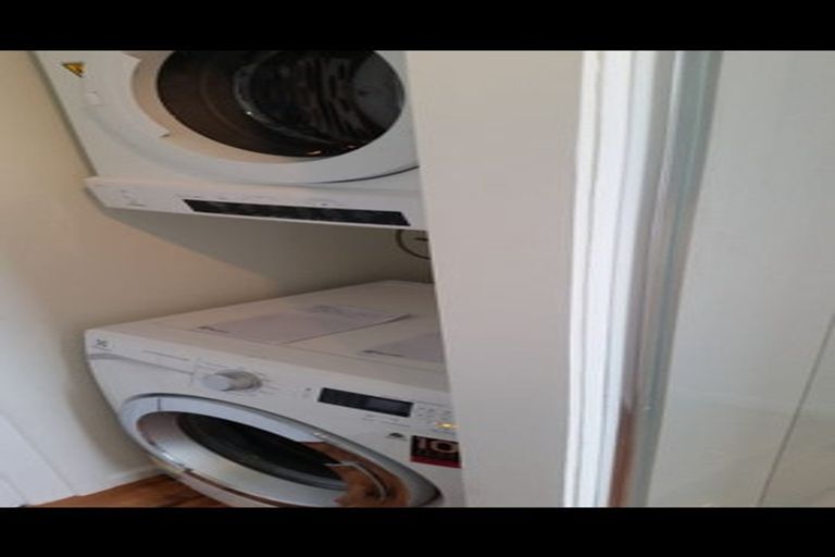 Photo of property in 25 Hall Street, Newtown, Wellington, 6021