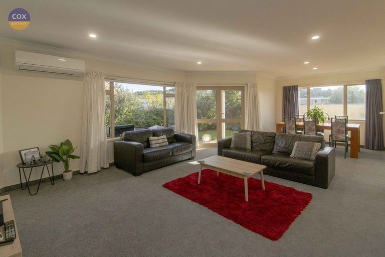 Photo of property in 52 Neeve Road, Taradale, Napier, 4112