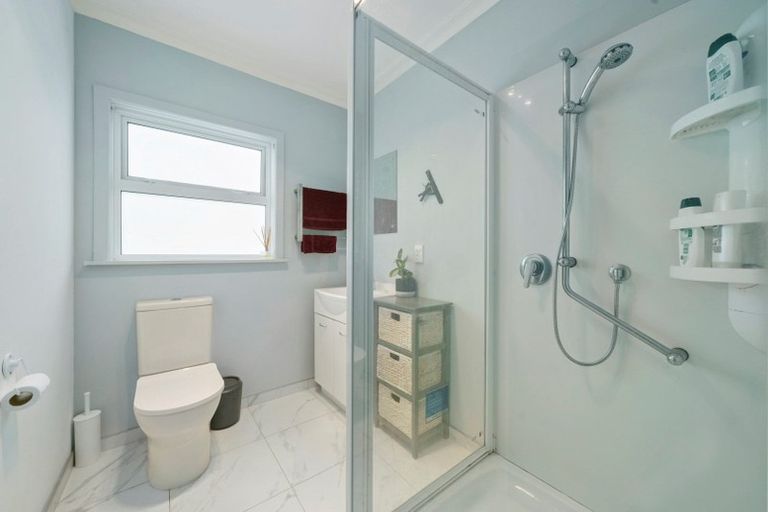 Photo of property in 6 Eton Place, Levin, 5510