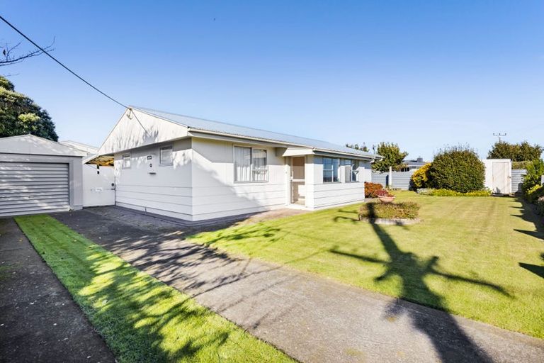 Photo of property in 7 Grey Street, Normanby, Hawera, 4614