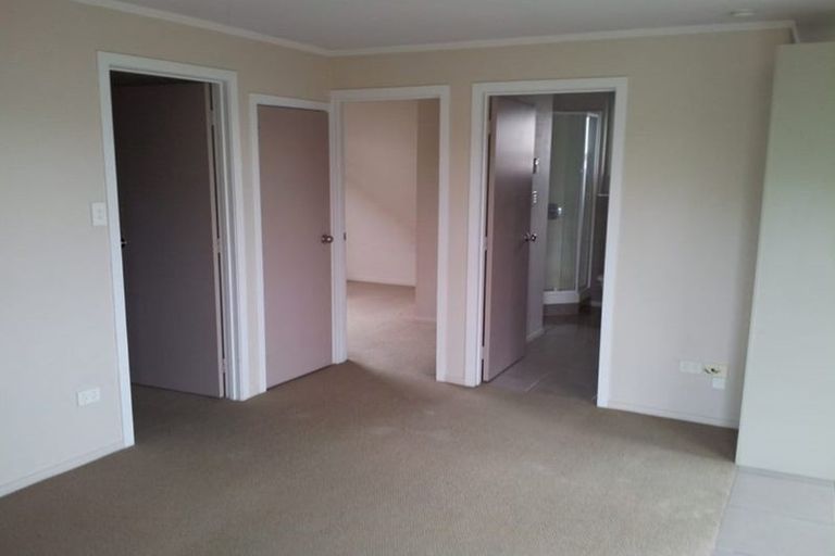 Photo of property in 2/9 Hamilton Road, Papatoetoe, Auckland, 2025