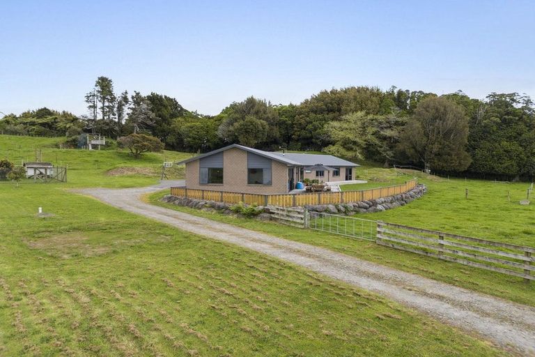 Photo of property in 130 Hurworth Road, Hurworth, New Plymouth, 4371