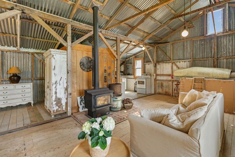 Photo of property in 132 South Manakau Road, Manakau, Otaki, 5583