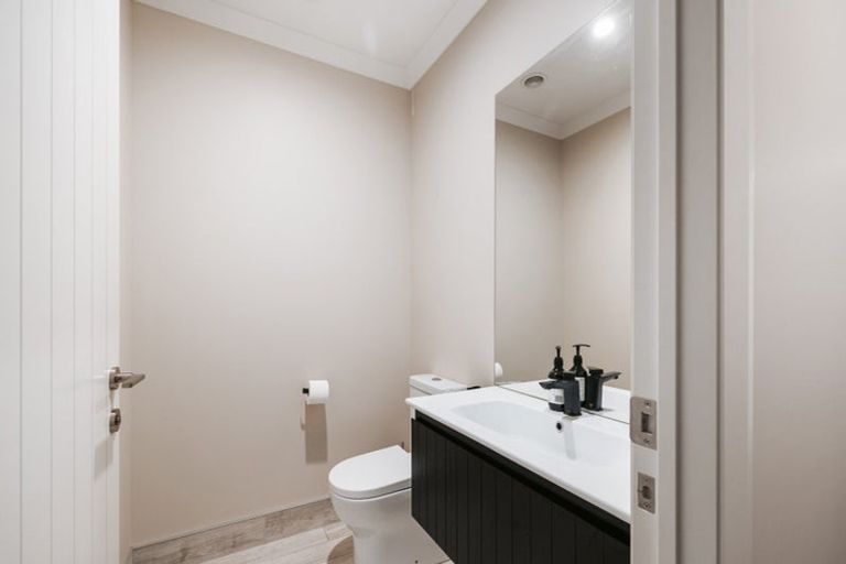 Photo of property in 17 Matepu Crescent, Pyes Pa, Tauranga, 3112