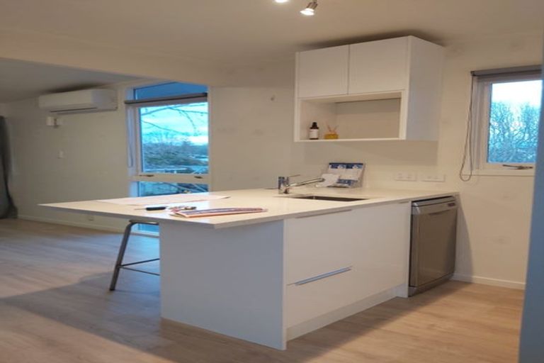 Photo of property in 2/2 Bentley Avenue, Glenfield, Auckland, 0629