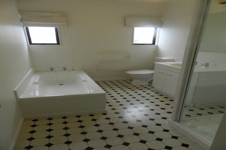 Photo of property in 4/24 Melrose Street, Christchurch Central, Christchurch, 8013