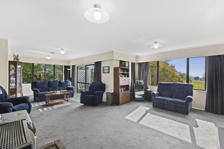 Photo of property in 41 Mountain Road, Sentry Hill, New Plymouth, 4373