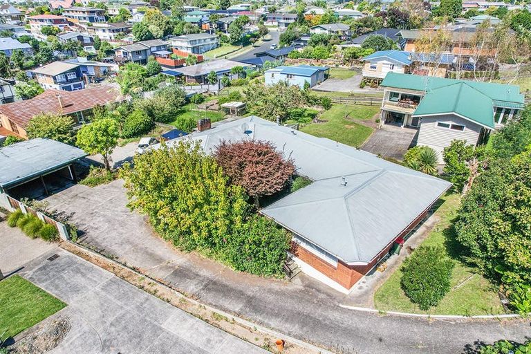 Photo of property in 102 Newcastle Road, Dinsdale, Hamilton, 3204