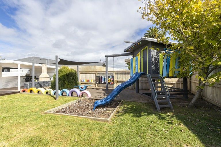 Photo of property in 3 Keene Drive, Bell Block, New Plymouth, 4312