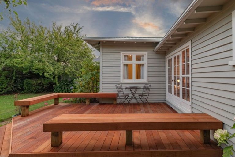 Photo of property in 96 Saint Martins Road, Saint Martins, Christchurch, 8022