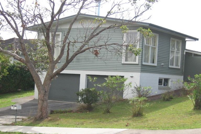 Photo of property in 27 Carole Crescent, Pakuranga, Auckland, 2010