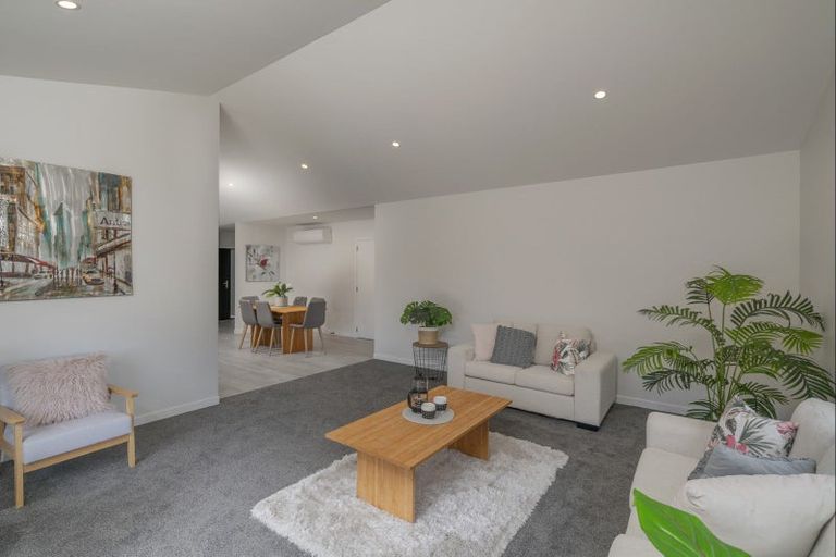 Photo of property in 4 Ngaroma Crescent, Whitianga, 3510