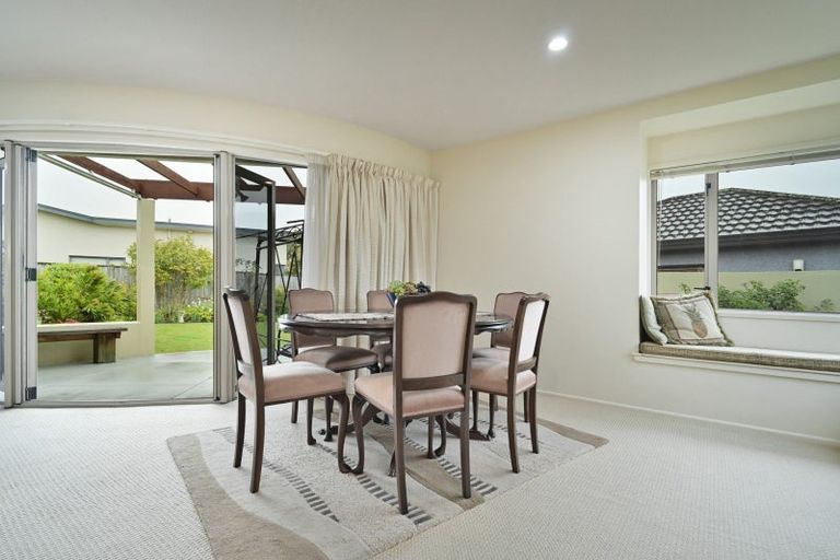 Photo of property in 8 Saint Hill Rise, Havelock North, 4130