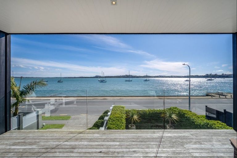 Photo of property in 8a The Parade, Bucklands Beach, Auckland, 2012