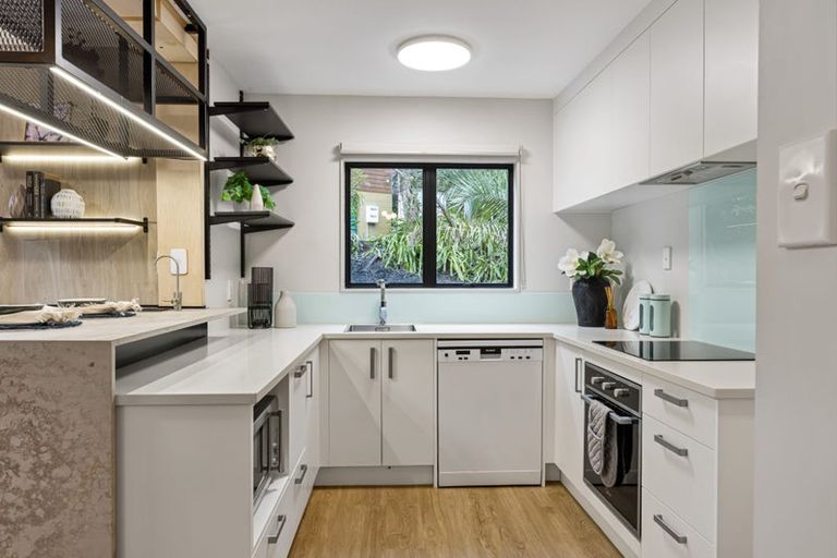 Photo of property in 10/108a Verran Road, Birkdale, Auckland, 0626