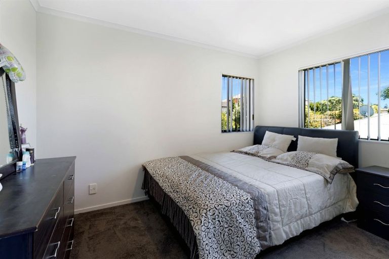 Photo of property in 80a Don Buck Road, Massey, Auckland, 0614