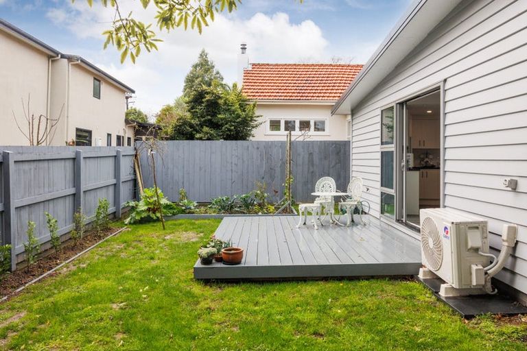 Photo of property in 5a Aokautere Drive, Fitzherbert, 4410