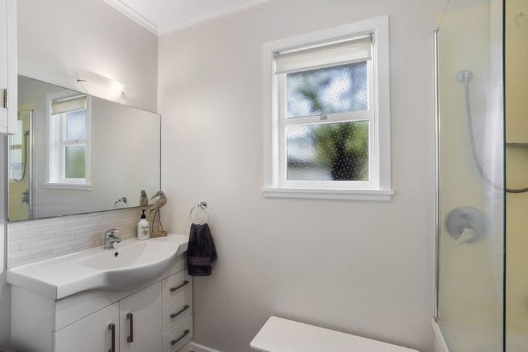 Photo of property in 199 Waimumu Road, Massey, Auckland, 0614