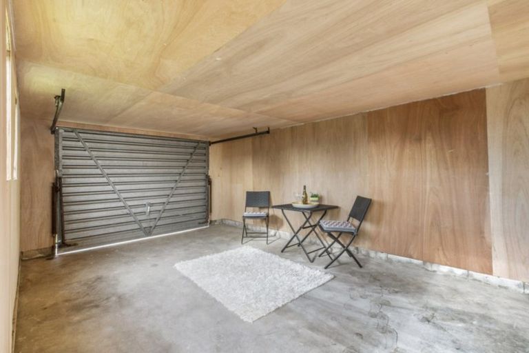 Photo of property in 21 Calthorp Close, Favona, Auckland, 2024