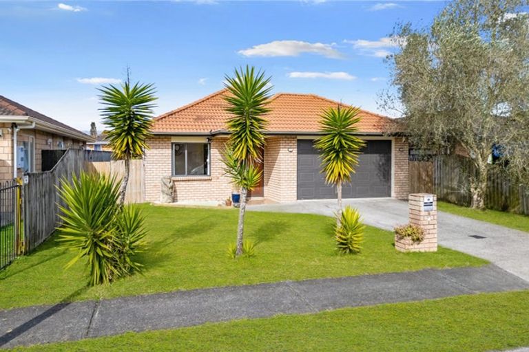 Photo of property in 16 Maadi Place, Papakura, 2110