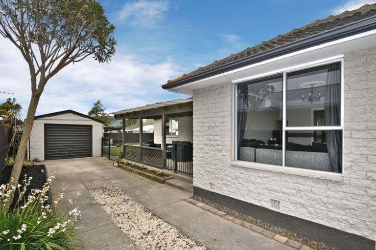 Photo of property in 14 Cob Crescent, Woolston, Christchurch, 8062