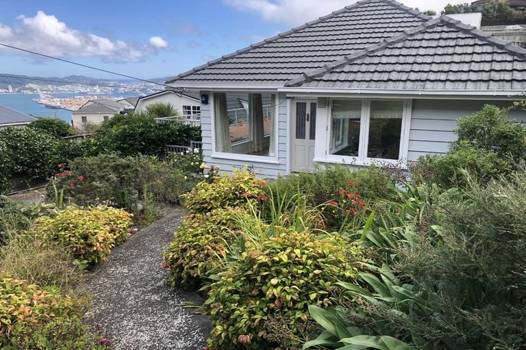 Photo of property in 10 Whitu Street, Khandallah, Wellington, 6035